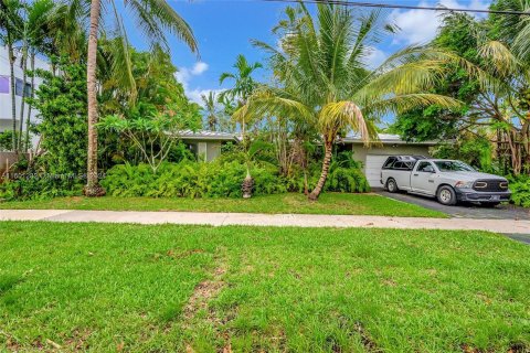 House in Miami, Florida 3 bedrooms, 212.1 sq.m. № 1233543 - photo 6