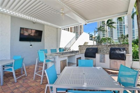 Condo in Fort Lauderdale, Florida, 2 bedrooms  № 1173973 - photo 22