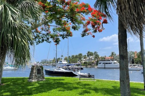 Condo in Fort Lauderdale, Florida, 2 bedrooms  № 1173973 - photo 6