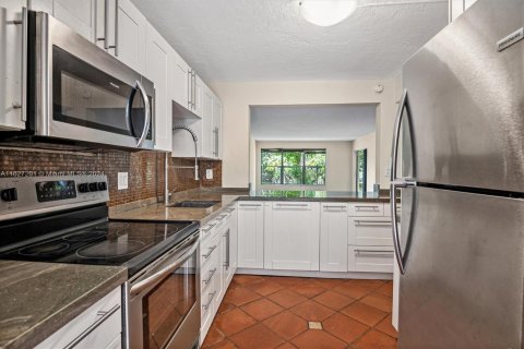 Condo in Pompano Beach, Florida, 3 bedrooms  № 1281372 - photo 3