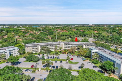 Condominio en venta en Coconut Creek, Florida, 2 dormitorios, 107.77 m2 № 1120244 - foto 10