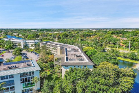 Condominio en venta en Coconut Creek, Florida, 2 dormitorios, 107.77 m2 № 1120244 - foto 8