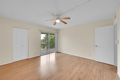 Copropriété à vendre à Coconut Creek, Floride: 2 chambres, 107.77 m2 № 1120244 - photo 20