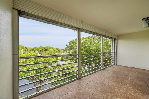 Copropriété à vendre à Coconut Creek, Floride: 2 chambres, 107.77 m2 № 1120244 - photo 16