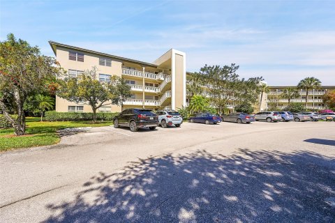 Copropriété à vendre à Coconut Creek, Floride: 2 chambres, 107.77 m2 № 1120244 - photo 3