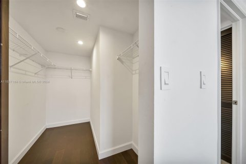 Copropriété à vendre à Miami Beach, Floride: 2 chambres, 117.99 m2 № 1281341 - photo 13