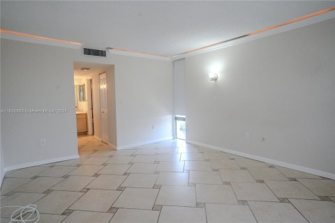 Copropriété à vendre à Aventura, Floride: 2 chambres, 116.13 m2 № 1305561 - photo 6