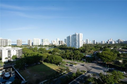 Condominio en venta en Aventura, Florida, 2 dormitorios, 116.13 m2 № 1305561 - foto 21