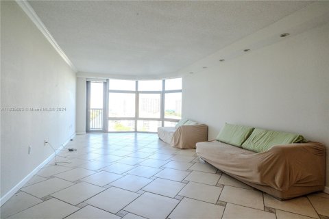 Copropriété à vendre à Aventura, Floride: 2 chambres, 116.13 m2 № 1305561 - photo 11