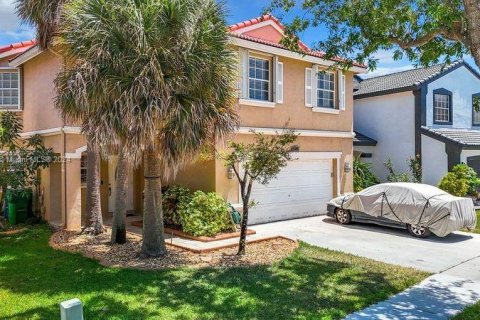 Casa en venta en Miramar, Florida, 4 dormitorios, 209.4 m2 № 1134729 - foto 2