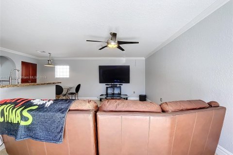 Casa en venta en Miramar, Florida, 4 dormitorios, 209.4 m2 № 1134729 - foto 21