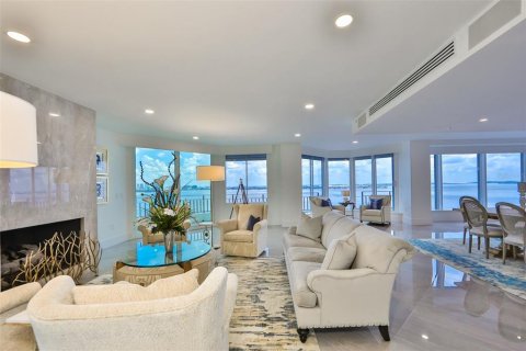Condominio en venta en Tampa, Florida, 4 dormitorios, 489.41 m2 № 797216 - foto 26