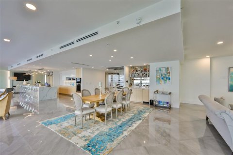 Condominio en venta en Tampa, Florida, 4 dormitorios, 489.41 m2 № 797216 - foto 21