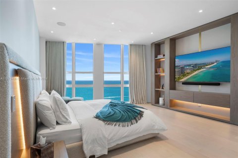 Condominio en venta en Bal Harbour, Florida, 4 dormitorios, 354.89 m2 № 1138506 - foto 11