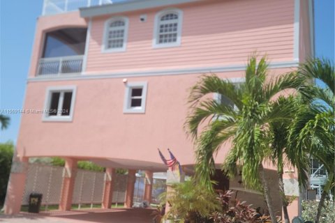 Casa en venta en Key Largo, Florida, 4 dormitorios, 243.87 m2 № 1138544 - foto 3
