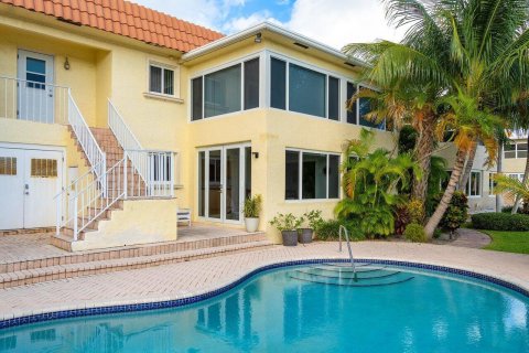 Copropriété à vendre à Highland Beach, Floride: 2 chambres, 124.77 m2 № 810407 - photo 9