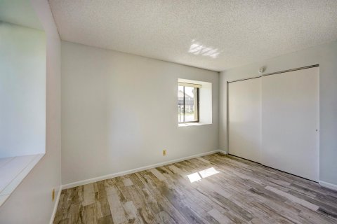 Condominio en venta en Stuart, Florida, 3 dormitorios, 143.26 m2 № 810365 - foto 3