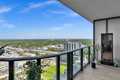 Condo in Miami, Florida, 1 bedroom  № 11460 - photo 12