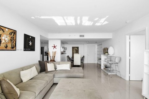 Apartamento en alquiler en Miami Beach, Florida, 2 dormitorios № 1365865 - foto 9