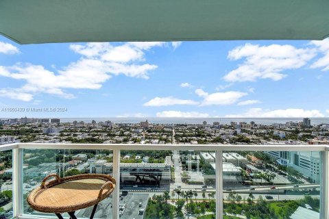 Apartamento en alquiler en Miami Beach, Florida, 2 dormitorios № 1365865 - foto 18