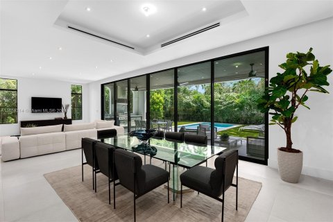 Casa en venta en Miami, Florida, 6 dormitorios, 513.47 m2 № 1365787 - foto 18