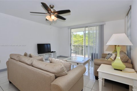 Condo in Aventura, Florida, 2 bedrooms  № 1365823 - photo 14