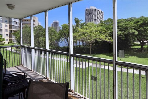 Copropriété à vendre à Aventura, Floride: 2 chambres, 100.61 m2 № 1365823 - photo 26