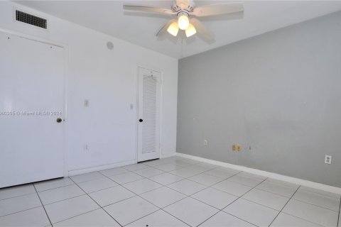 Copropriété à vendre à Aventura, Floride: 2 chambres, 100.61 m2 № 1365823 - photo 24