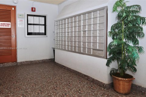 Condo in Aventura, Florida, 2 bedrooms  № 1365823 - photo 29