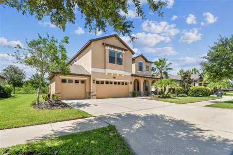 House in Tampa, Florida 5 bedrooms, 317.17 sq.m. № 1288238 - photo 4