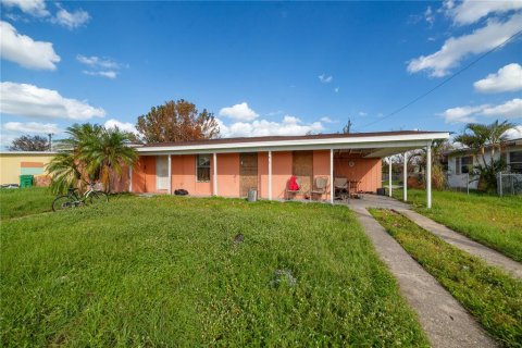 House in Port Charlotte, Florida 3 bedrooms, 102.01 sq.m. № 1413062 - photo 2