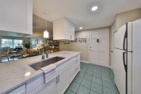 Copropriété à vendre à Largo, Floride: 2 chambres, 91.04 m2 № 1368434 - photo 12