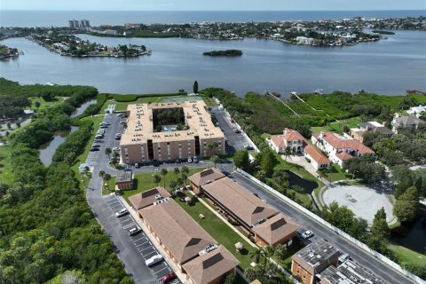 Copropriété à vendre à Largo, Floride: 2 chambres, 91.04 m2 № 1368434 - photo 27