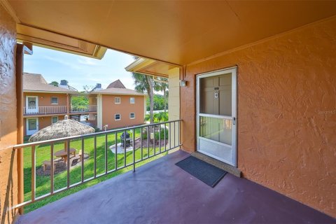 Condo in Largo, Florida, 2 bedrooms  № 1368434 - photo 24