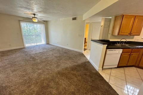 Condo in Orlando, Florida, 1 bedroom  № 1368471 - photo 4