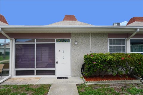 Copropriété à vendre à Holiday, Floride: 1 chambre, 55.74 m2 № 1249440 - photo 3