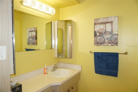 Condominio en venta en Holiday, Florida, 1 dormitorio, 55.74 m2 № 1249440 - foto 17