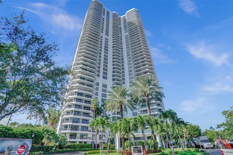 Condominio en venta en Aventura, Florida, 3 dormitorios, 159.23 m2 № 1170558 - foto 4