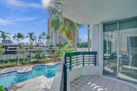 Copropriété à vendre à Aventura, Floride: 3 chambres, 159.23 m2 № 1170558 - photo 11