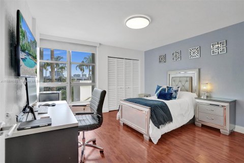 Condo in Aventura, Florida, 3 bedrooms  № 1170558 - photo 3