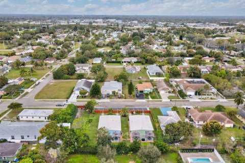 Immobilier commercial à vendre à Delray Beach, Floride: 273.5 m2 № 994027 - photo 1