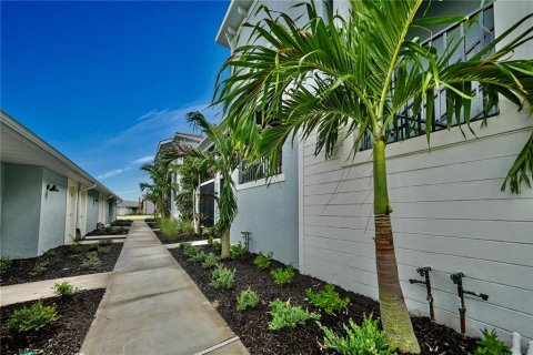 Condo in Punta Gorda, Florida, 3 bedrooms  № 572020 - photo 27