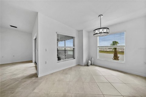 Condo in Punta Gorda, Florida, 3 bedrooms  № 572020 - photo 12