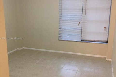 Condominio en venta en Lauderhill, Florida, 2 dormitorios, 94.39 m2 № 1392 - foto 19