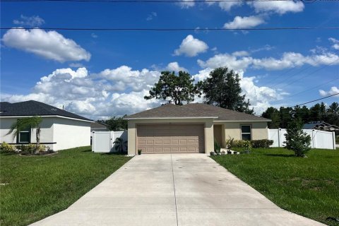 House in Kissimmee, Florida 3 bedrooms, 118.82 sq.m. № 1311401 - photo 2