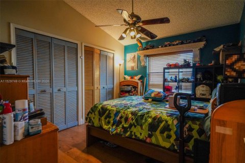 Купить виллу или дом в Корал-Спрингс, Флорида 4 спальни, 158.86м2, № 997787 - фото 14