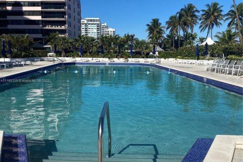 Condominio en alquiler en Miami Beach, Florida, 2 dormitorios, 126.35 m2 № 6790 - foto 30