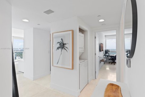 Copropriété à vendre à Miami Beach, Floride: 2 chambres, 122.82 m2 № 1393494 - photo 15