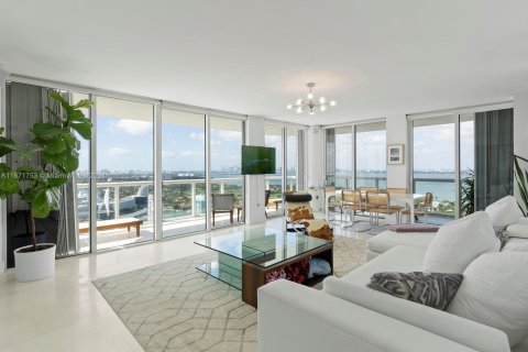 Copropriété à vendre à Miami Beach, Floride: 2 chambres, 122.82 m2 № 1393494 - photo 2