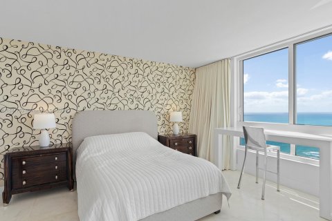 Copropriété à vendre à Miami Beach, Floride: 2 chambres, 122.82 m2 № 1393494 - photo 14